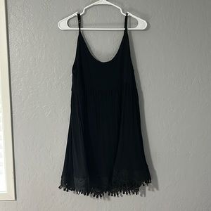 Lulu’s black dress